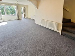 Lounge Diner- click for photo gallery